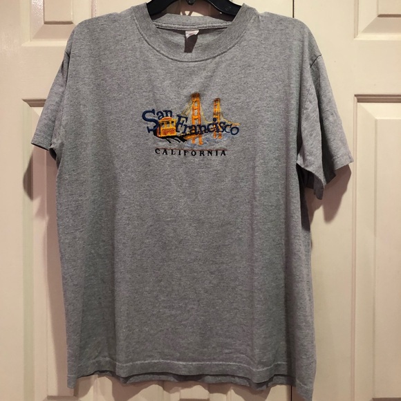 Embroidered San Francisco California Golden Gate Bridge T-Shirt L - Picture 2 of 4